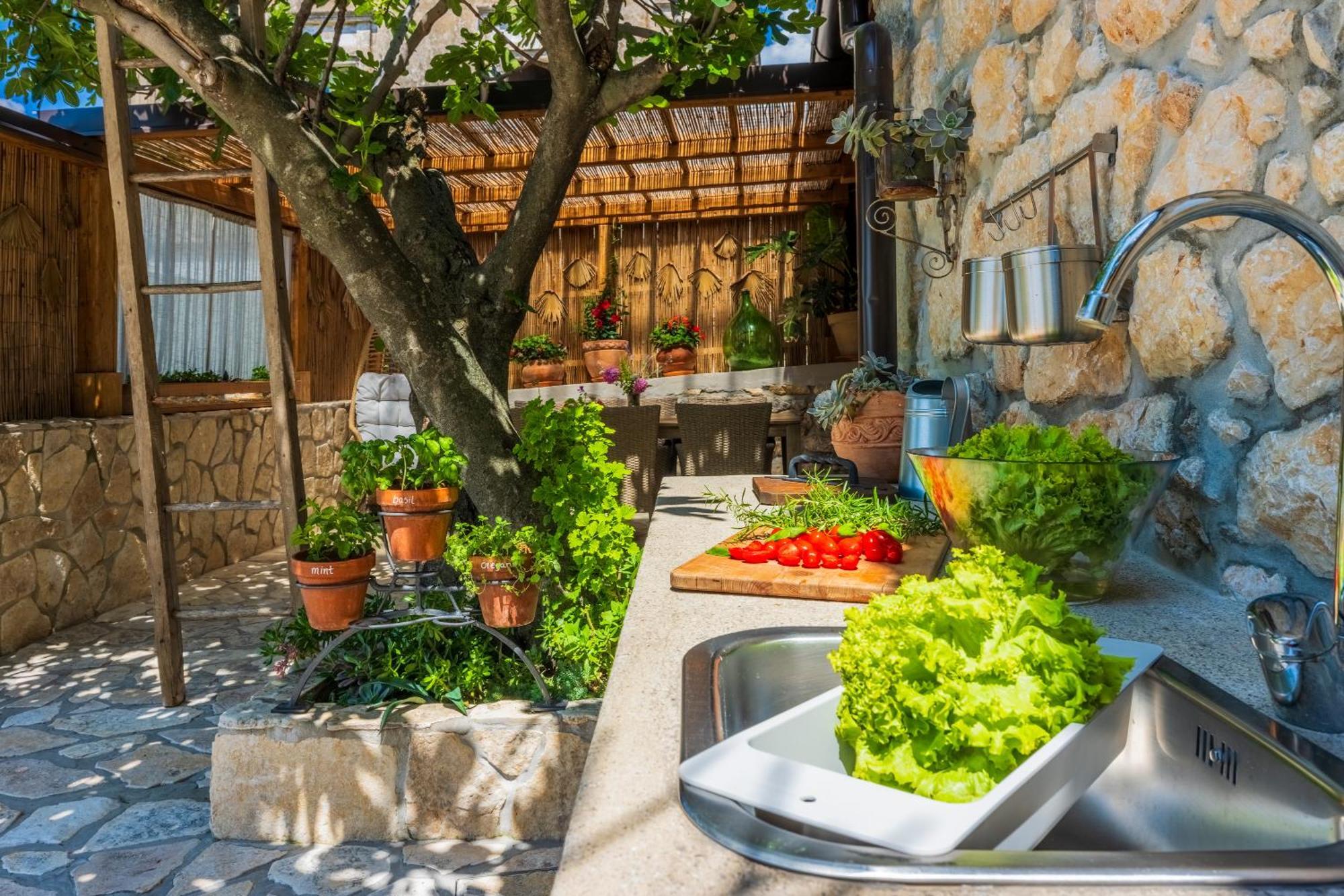 Villa Cocoon - Vacation Home With Heated Pool & Garden Bribir  Kültér fotó