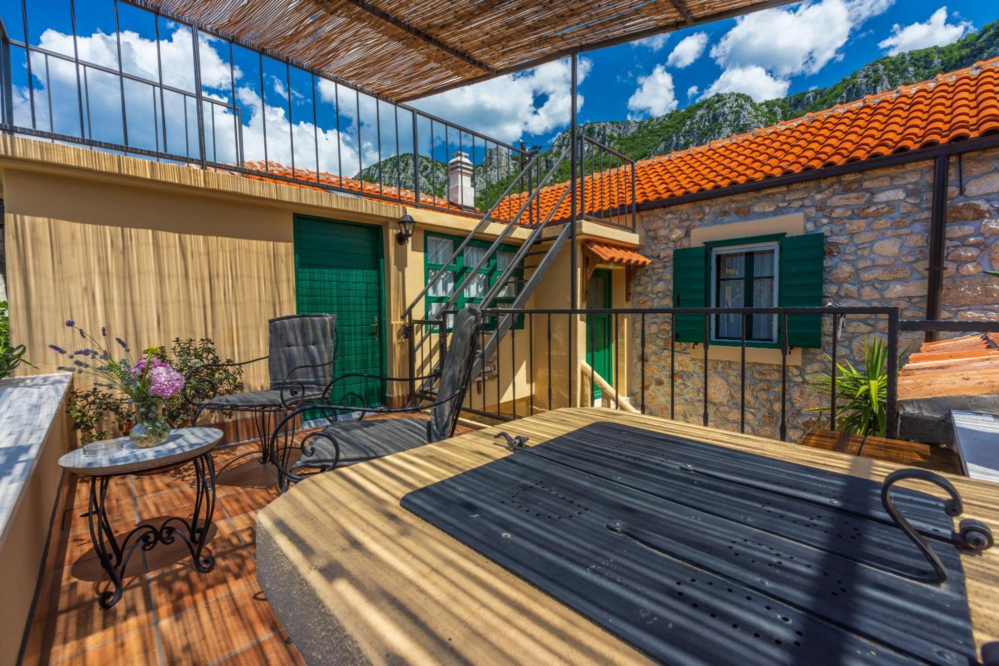 Villa Cocoon - Vacation Home With Heated Pool & Garden Bribir  Kültér fotó