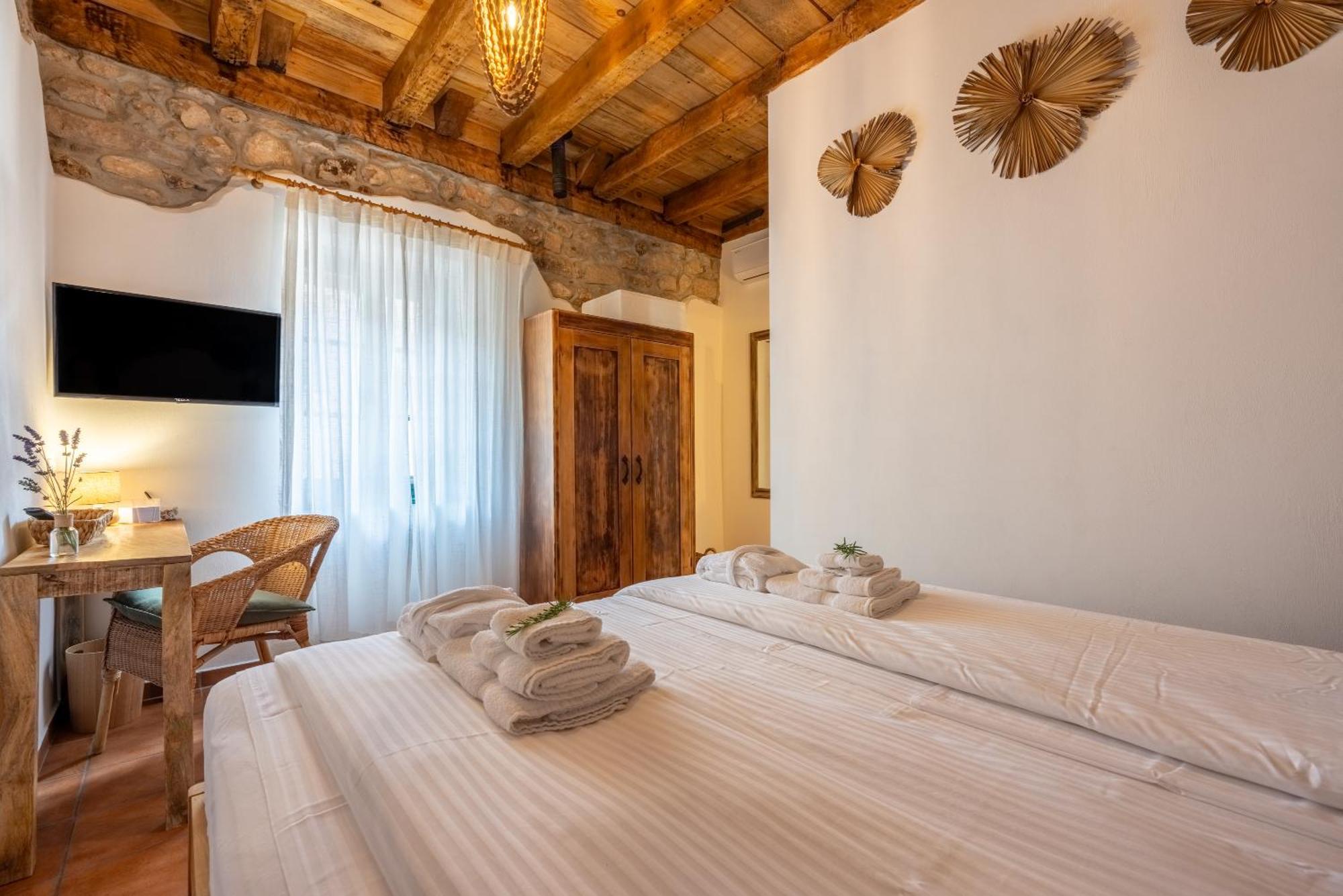 Villa Cocoon - Vacation Home With Heated Pool & Garden Bribir  Kültér fotó