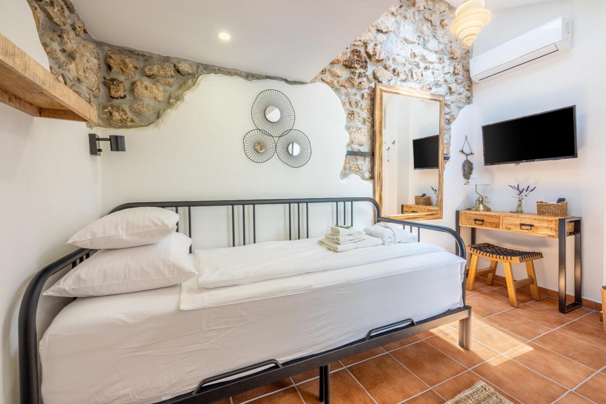 Villa Cocoon - Vacation Home With Heated Pool & Garden Bribir  Kültér fotó